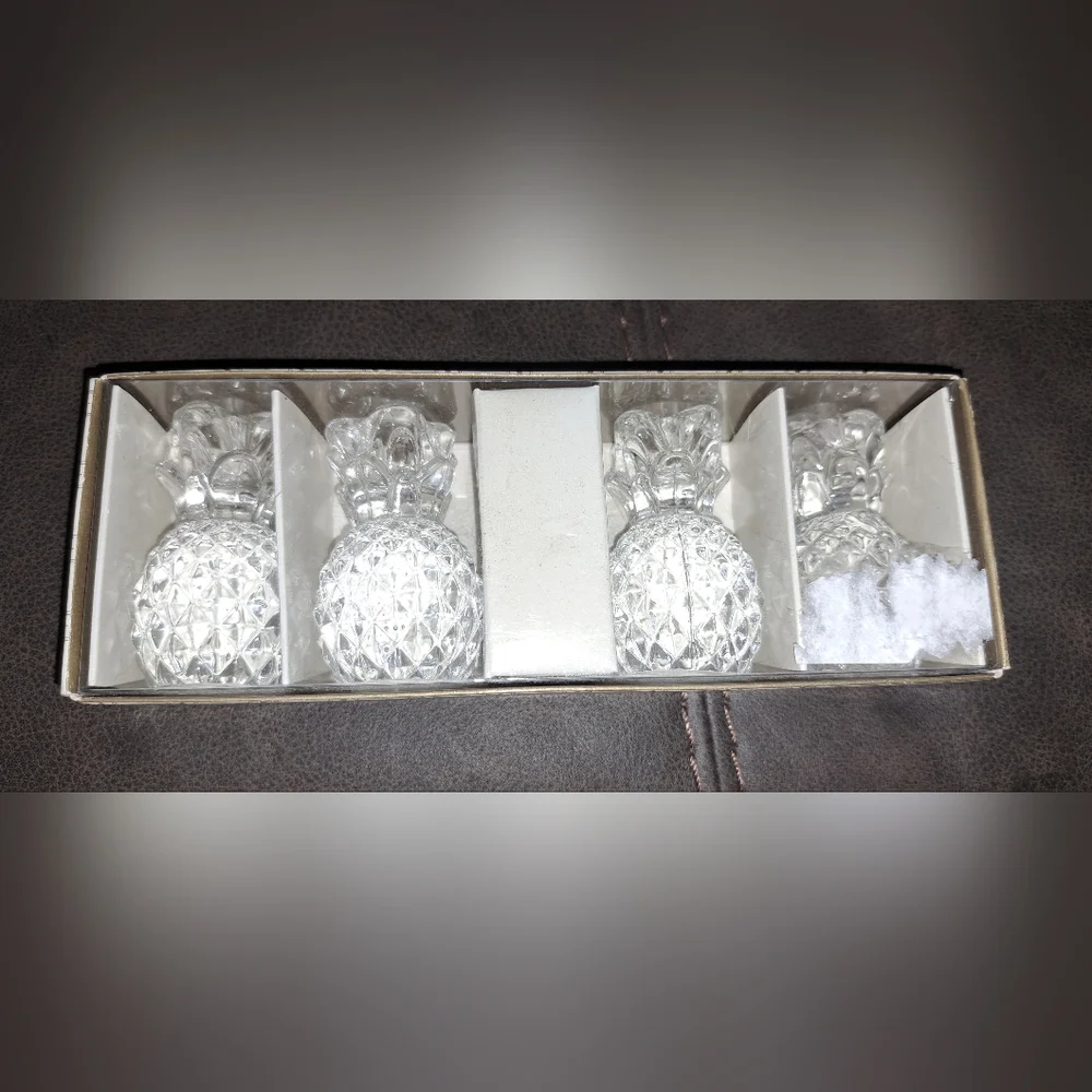 New Williams Sonoma Set of 4 Glass Pineapple Tiny Tapers Candle Holders Crystal